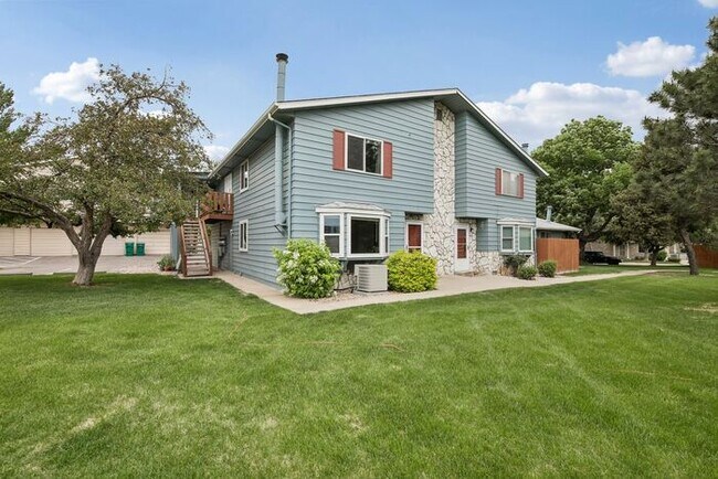 Building Photo - Townhome-Style Living with Greenbelt Views, Attached Garage & Community Pool!