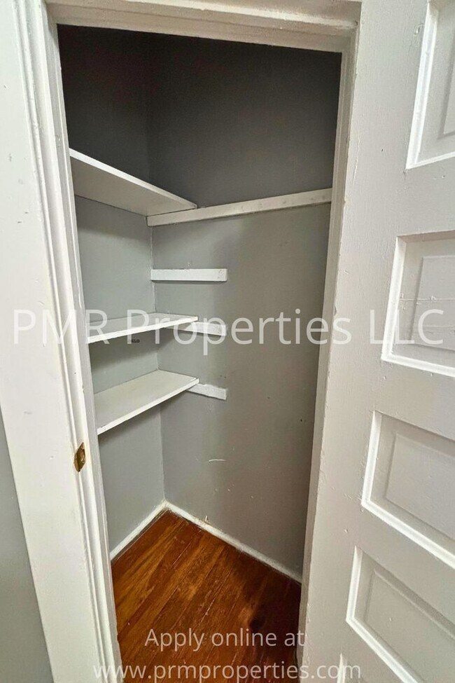 Building Photo - 916 S 18th St