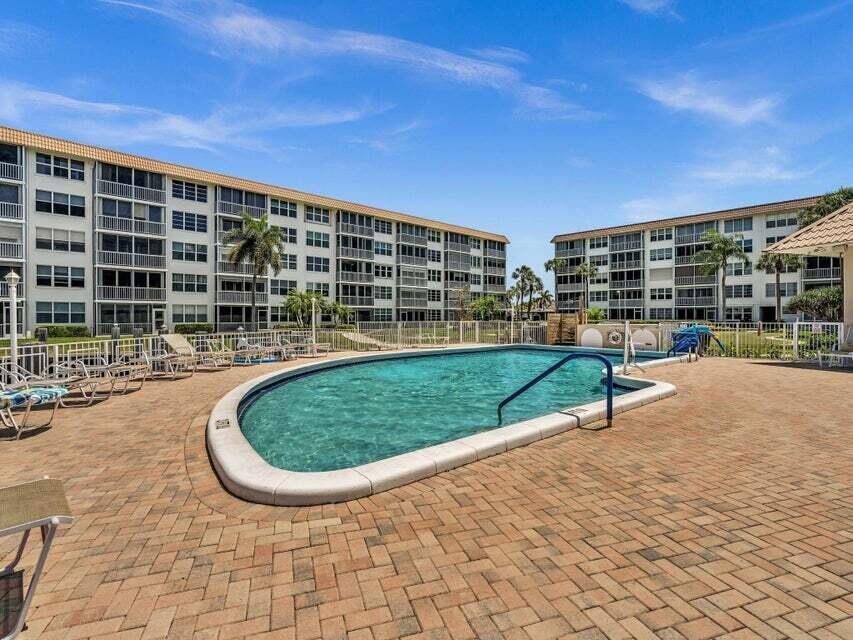 Building Photo - 2717 Florida Blvd