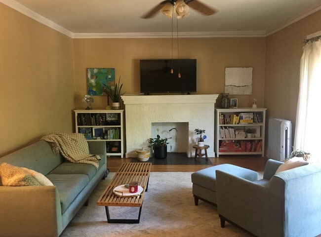 Building Photo - 1101 W Pratt Blvd