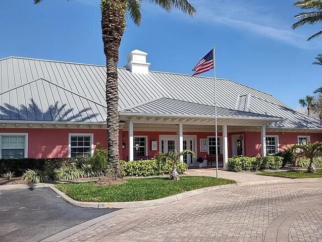 Building Photo - 3893 Pompano Dr SE