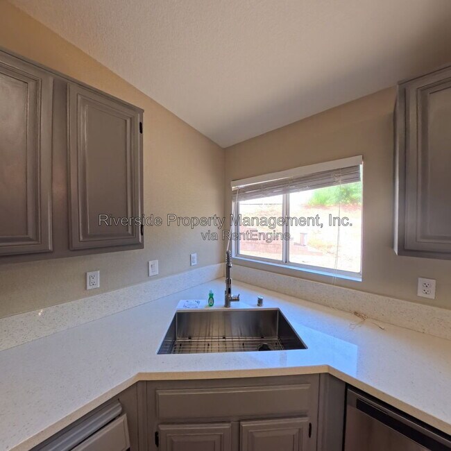 Building Photo - 25940 Xana Way