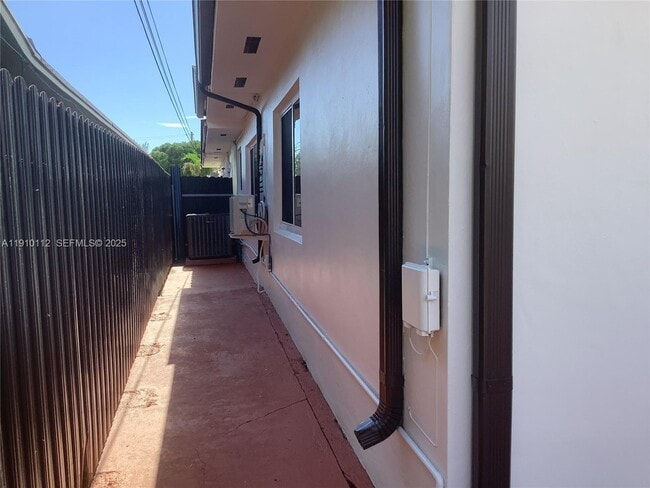 Building Photo - 7435 SW 23rd St