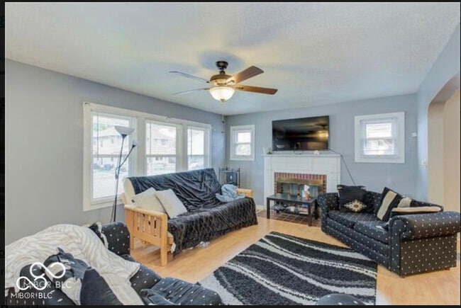 Building Photo - 428 W 43rd St