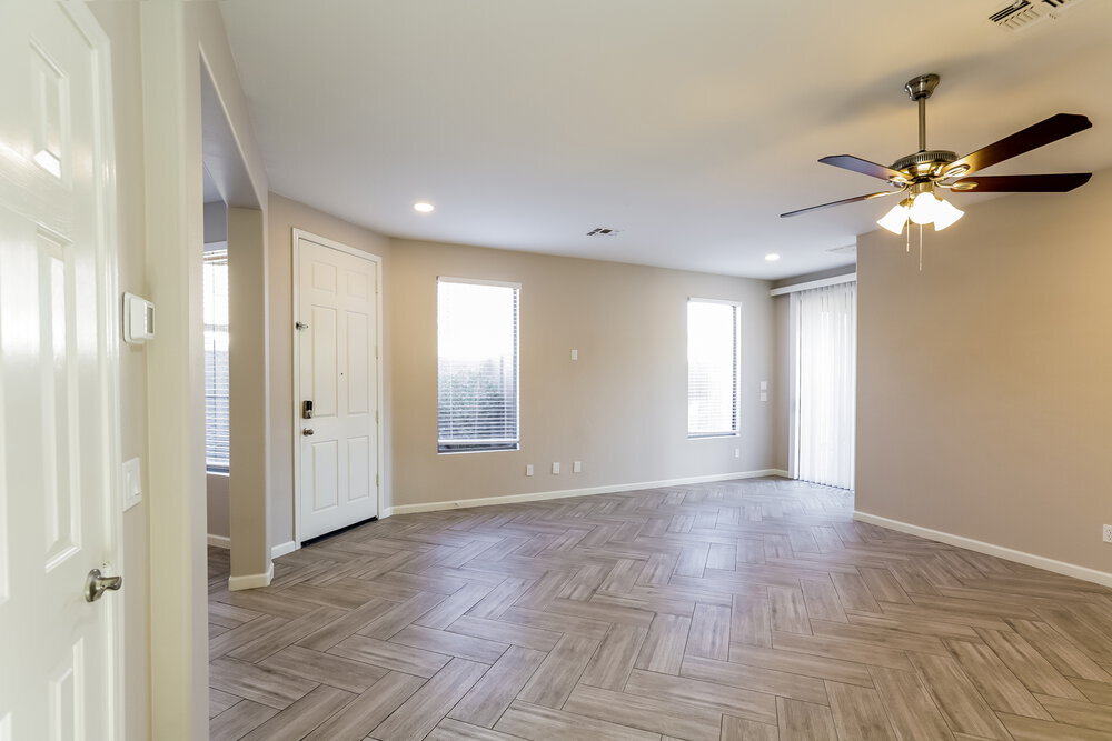 Building Photo - 41368 N Yorktown Trail
