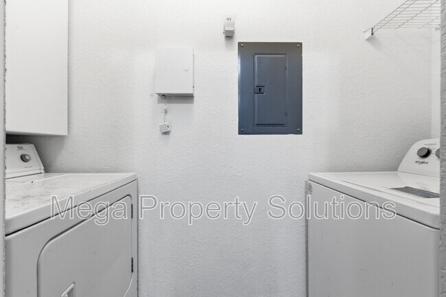 Building Photo - 5507 Legacy Crescent Pl