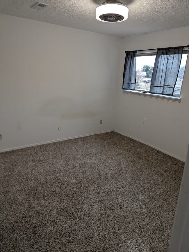 Building Photo - 108 Burwash Ave