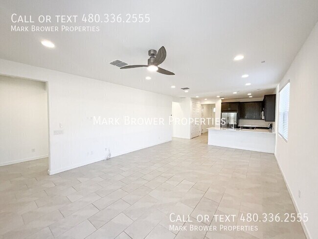 Building Photo - 4119 E Sagebrush St