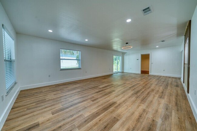 Building Photo - 5405 Old Cheney Hwy