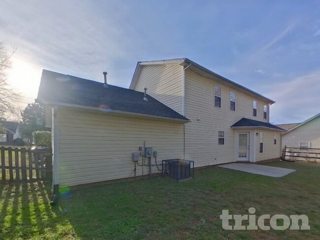 Building Photo - 2023 Westminster Ln