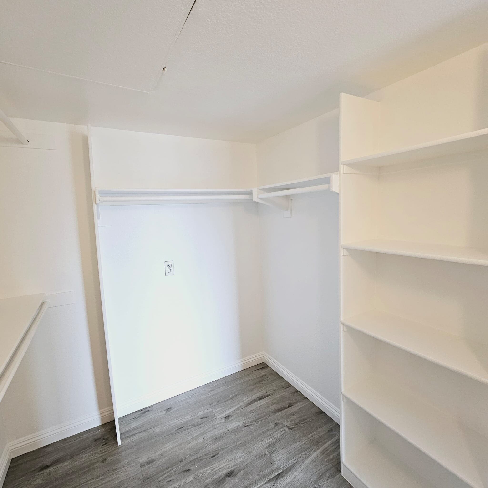 Closet - 3448 Hathaway Ave