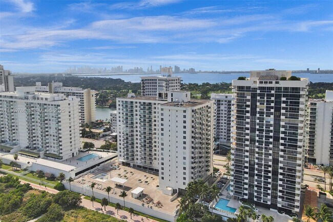 Building Photo - 5701 Collins Ave