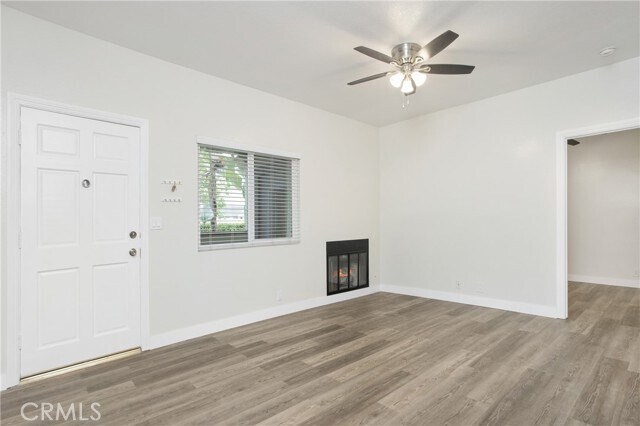 Building Photo - 5 Rosa