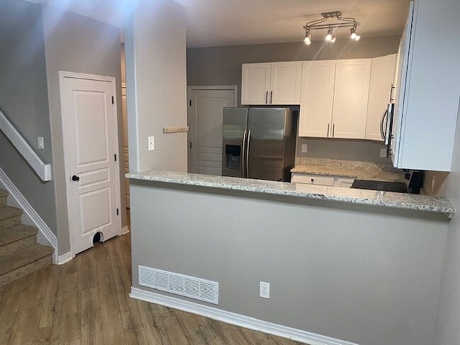 Building Photo - 3 bed 3 bath townhome - Ready 4/10/26