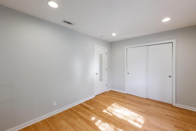 Building Photo - 3601 Menchaca Rd