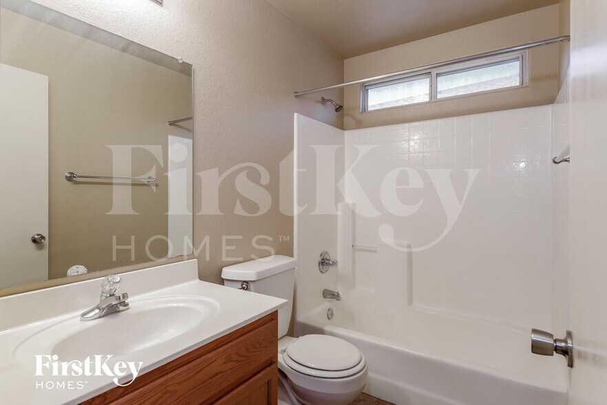 Building Photo - 7351 W Eva St