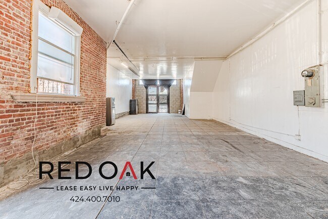 Building Photo - 3800 S Grand Ave