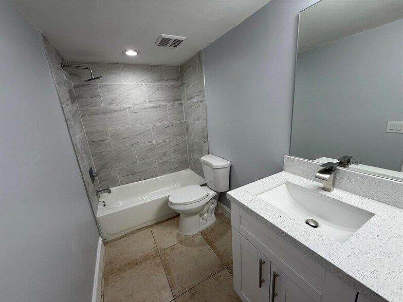 Building Photo - 5760 Rock Island Rd