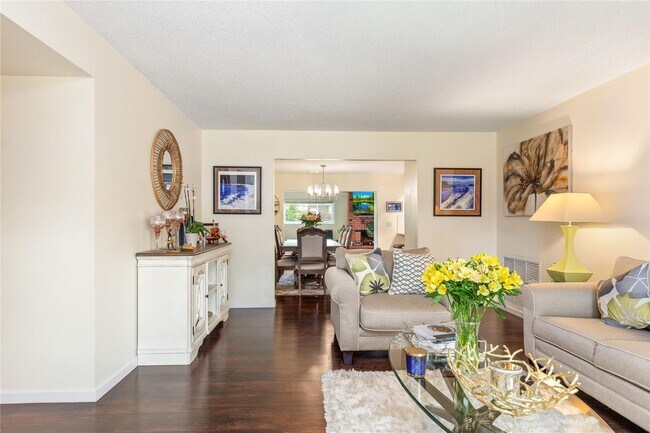 Building Photo - 3130 NW 69th St