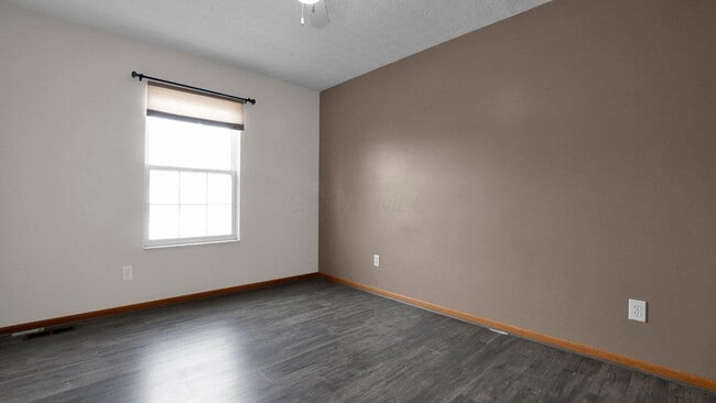 Building Photo - 1602 Covina Dr