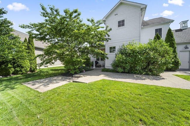 Building Photo - 10420 Pagoda Way