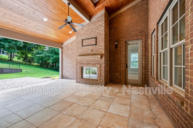 Building Photo - 7 Crooked Stick Ln