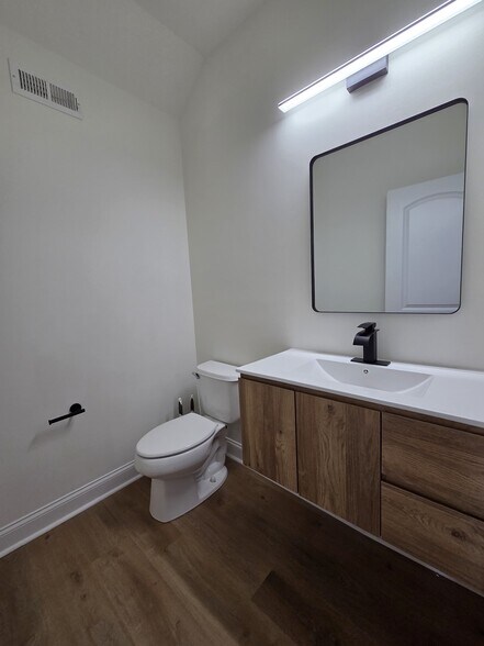 Building Photo - 8312 Compton Acres Ln