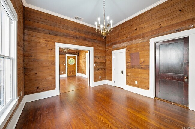 Building Photo - 312 Leigh St