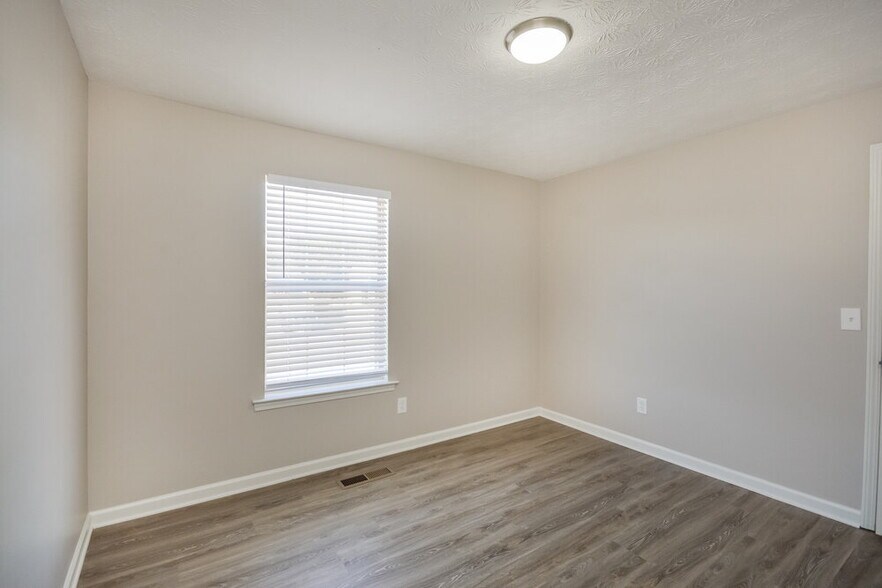Building Photo - 95 N Greenfield Cir