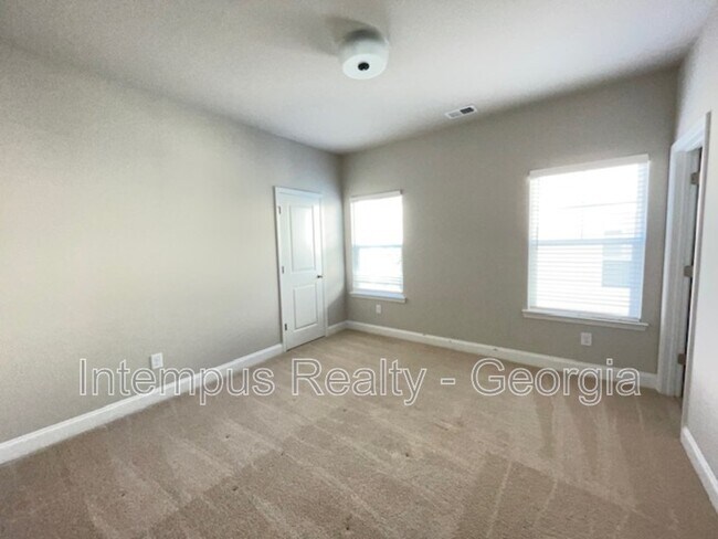 Building Photo - 970 Shelnutt Dr