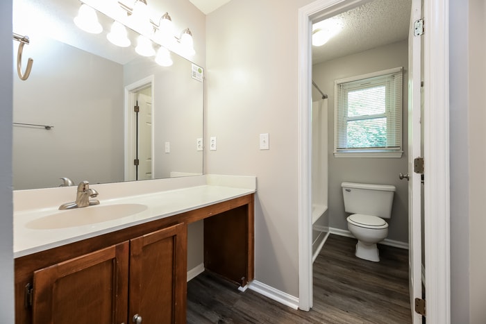 Building Photo - 302 Laurel Tree Ln