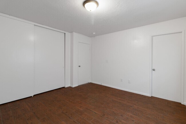 Building Photo - Beautiful Apple Valley Home