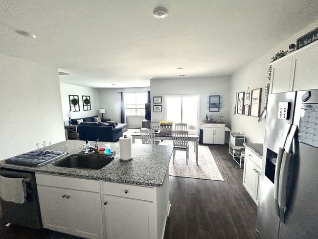 Building Photo - Spacious 4BR Ranch Home in Cane Bay!