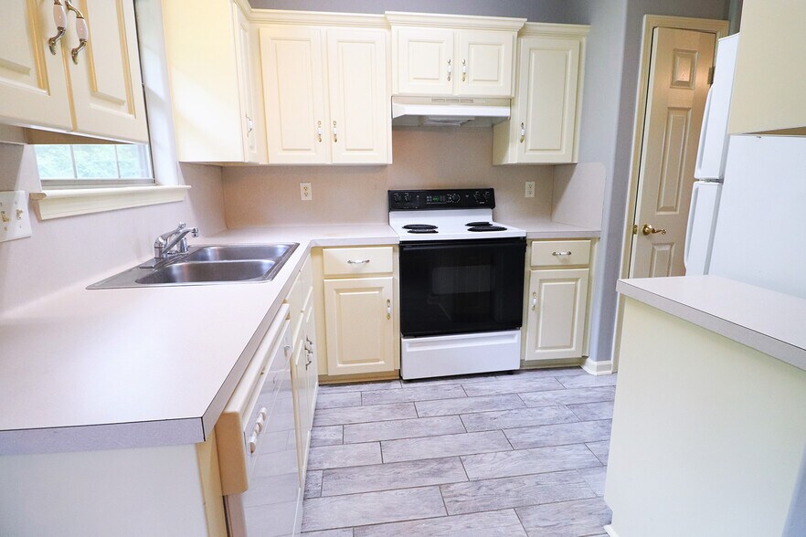 Building Photo - 56 Timberwood Dr