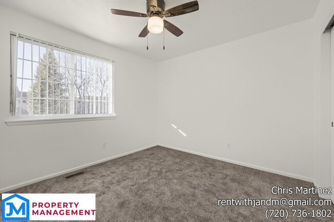 Building Photo - 543 W 114th Way