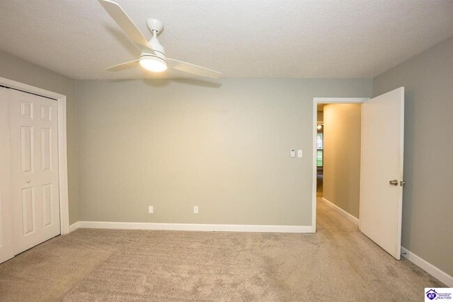 Building Photo - 226 Carey Ln