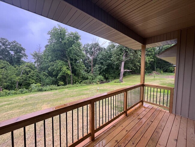 Building Photo - Beautiful, brand-new, 3-bedroom, 2-bath home in Nixa with a 3-car garage.