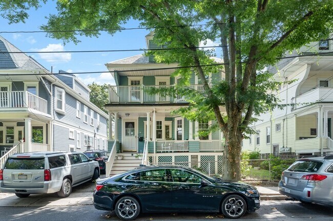 Building Photo - 36 Granville Rd