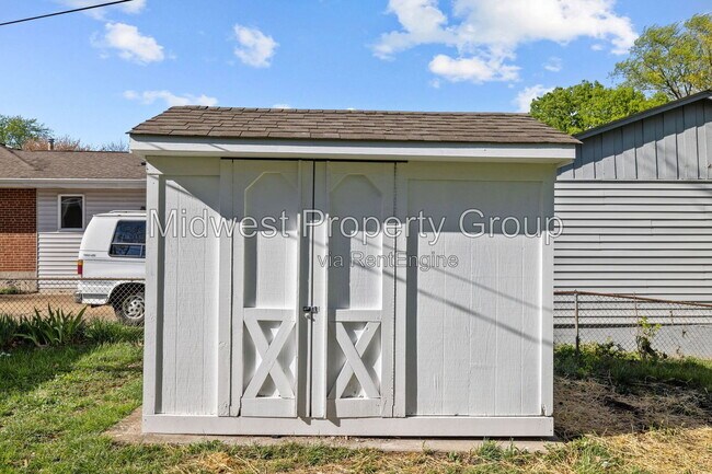 Building Photo - 1410 St Bernadette Ln