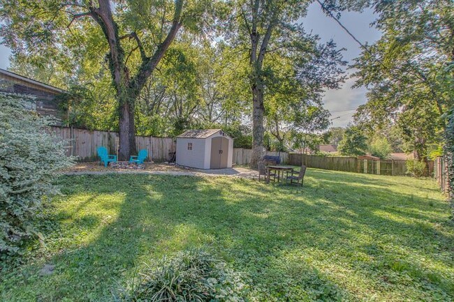 Building Photo - Cute home in Easy Nash w/fenced in yard
