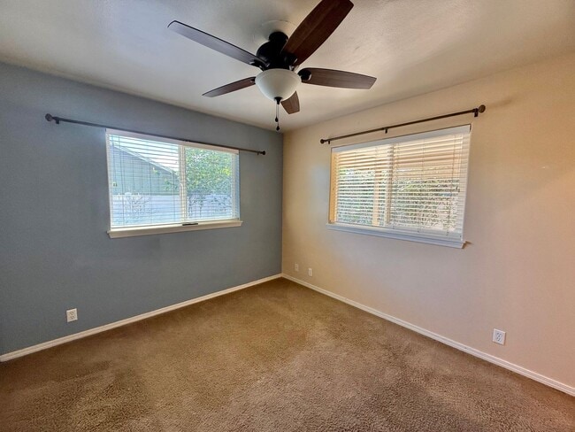 Building Photo - 3 Bedroom / 2 Bathroom Home in Waikapu Gardens!