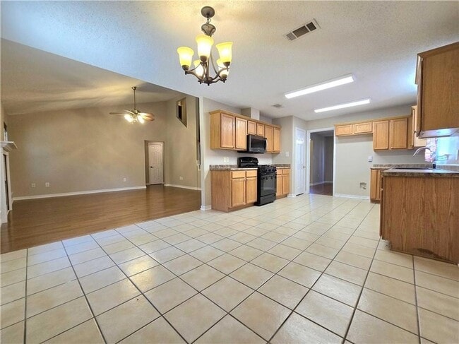 Building Photo - 1045 Claire Dr