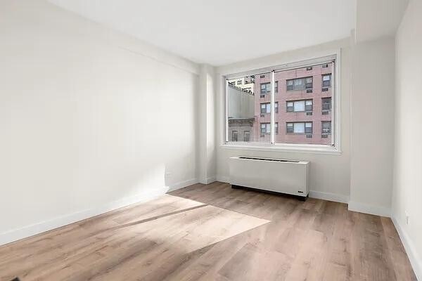 Building Photo - 340 E 51st St