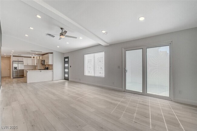 Building Photo - 4683 Calderwood St