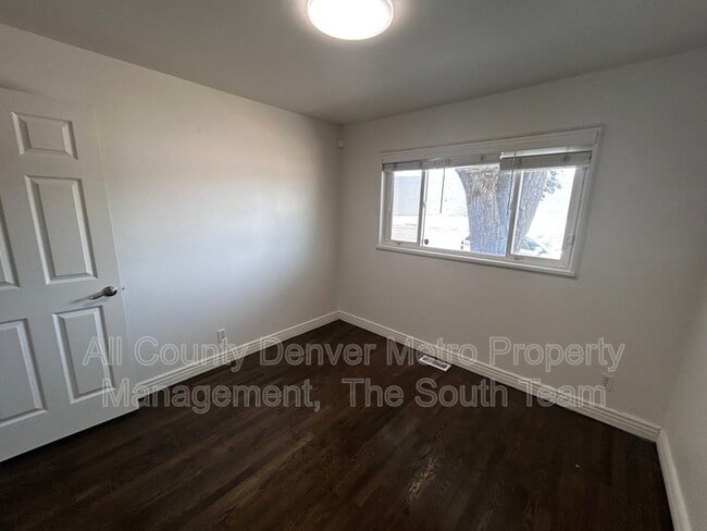 Building Photo - 71 Del Mar Cir