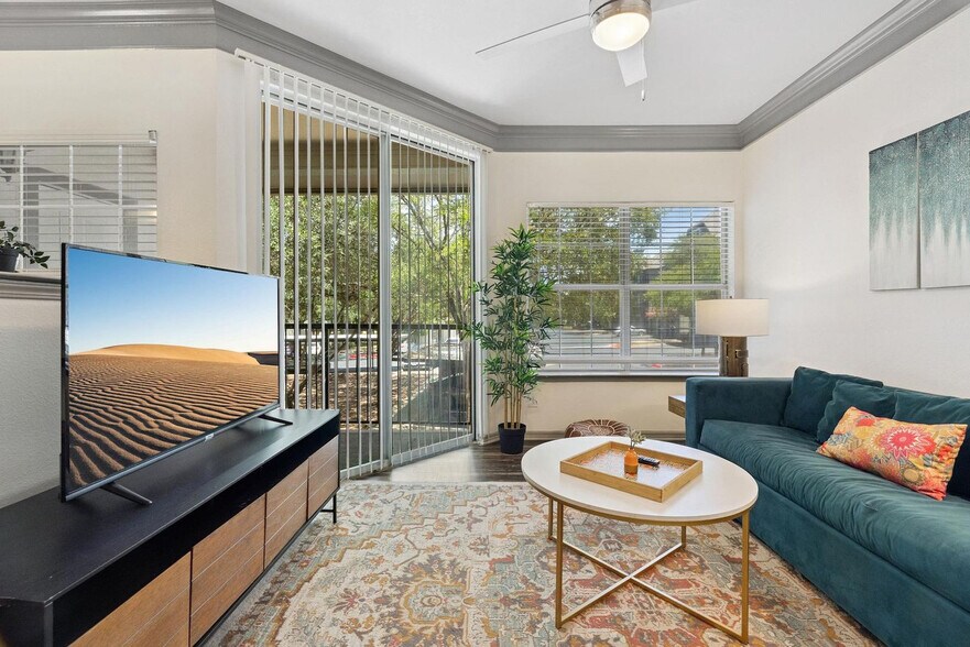 Building Photo - 12100 Metric Blvd