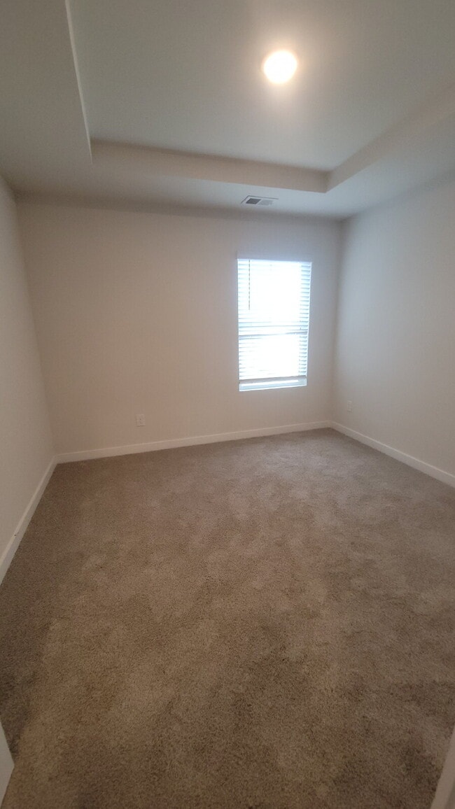 Building Photo - 7203 Chatfield Wy NW