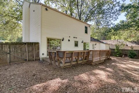 Building Photo - 1724 Sierra Dr