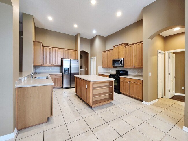 Building Photo - 2408 Tea Olive Terrace