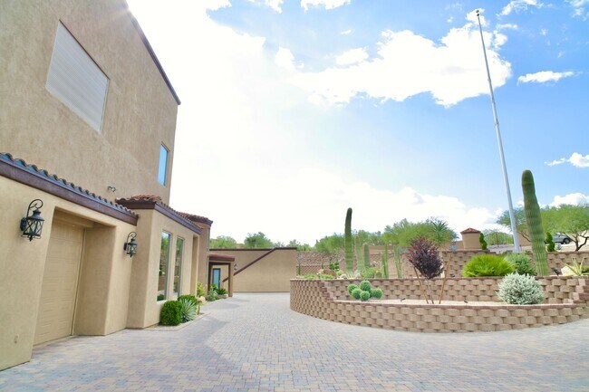 Building Photo - Mountain and City Views from this Furnished Rental!